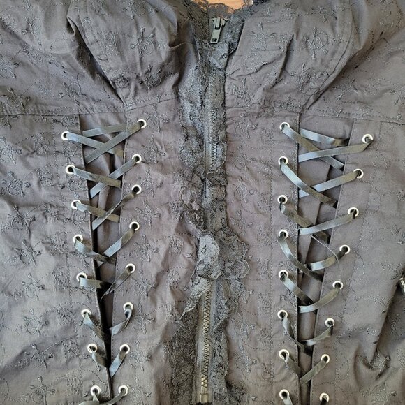 TRIPP NYC Hot Topic Skull Embroidery Zip-Up Black Ruffle Lace Corset Top sz XL - Picture 5 of 9